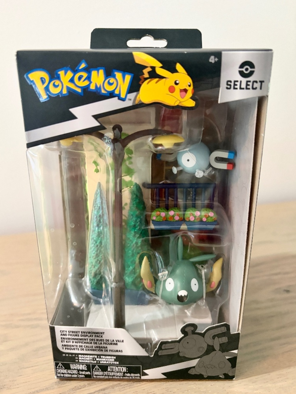 Pokemon Select City Street Environment Pack w/ Magnemite & Trubbish Series 5 NEW